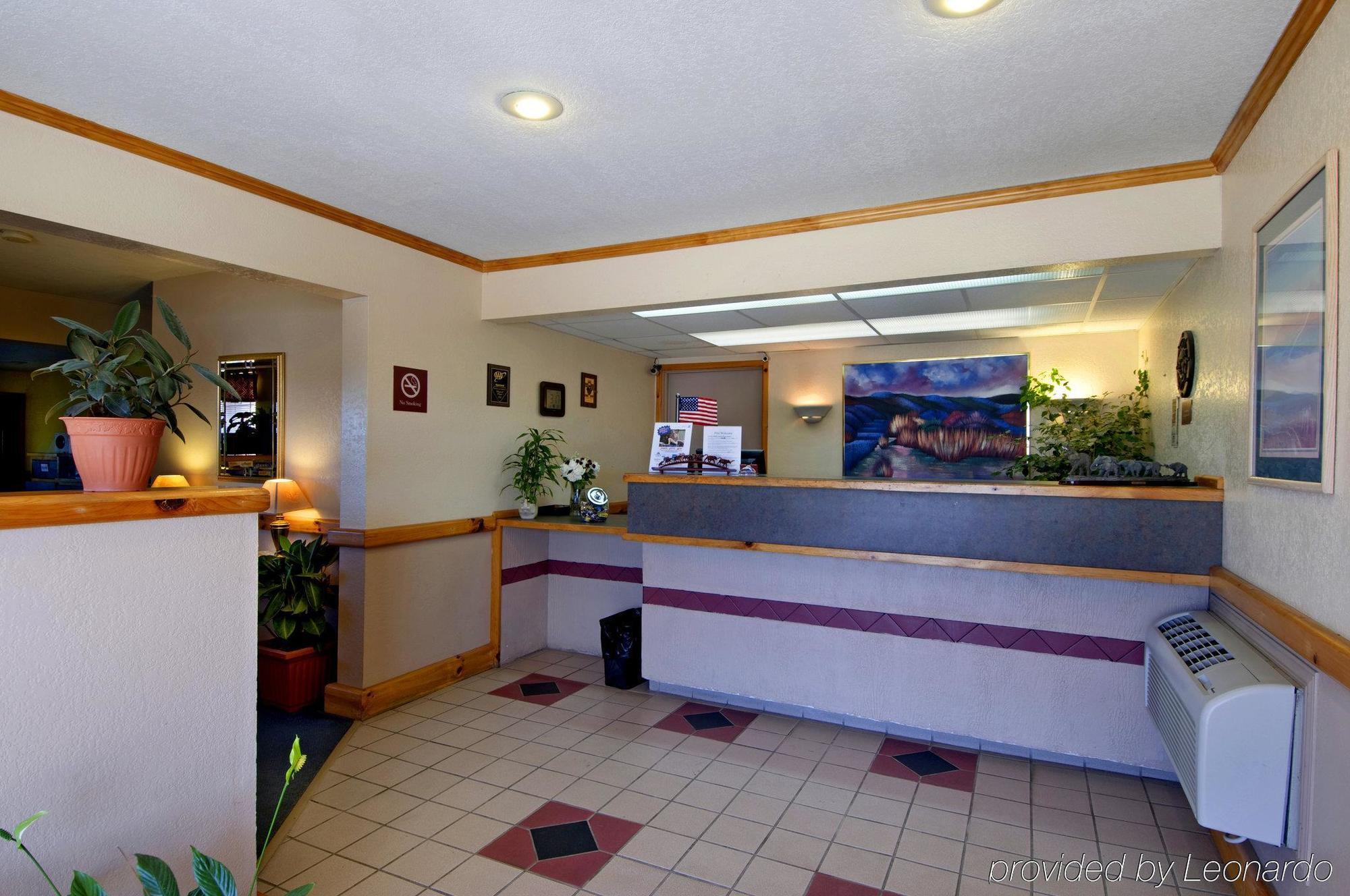 Americas Best Value Inn - Garden City Beltér fotó