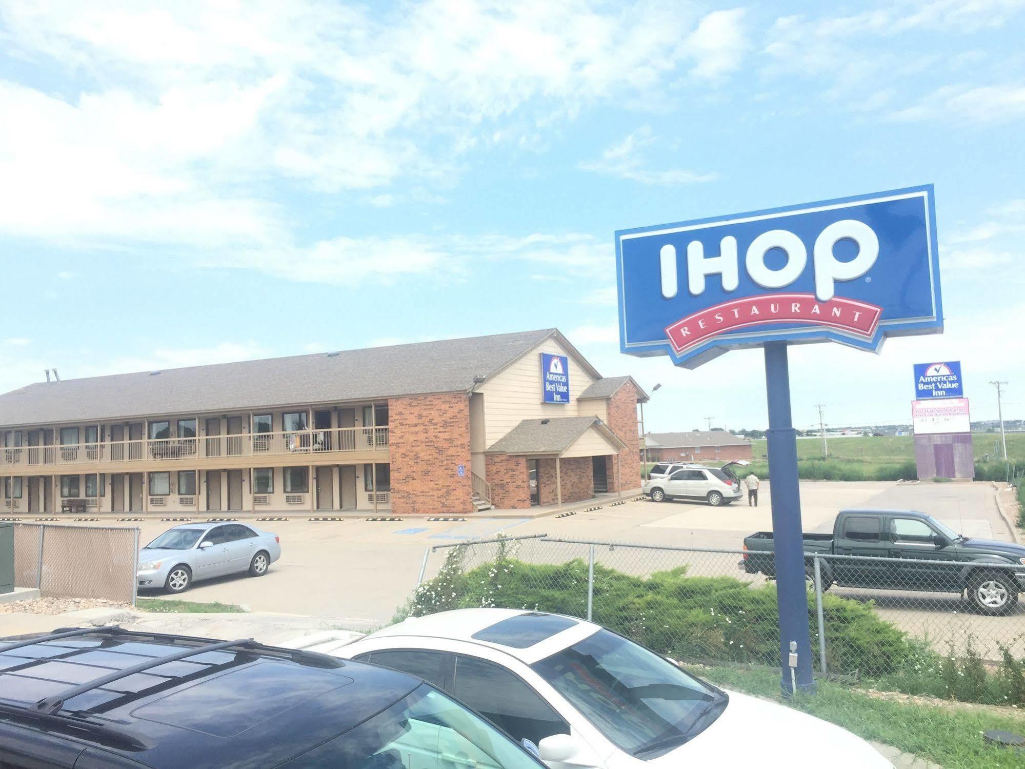 Americas Best Value Inn - Garden City Kültér fotó